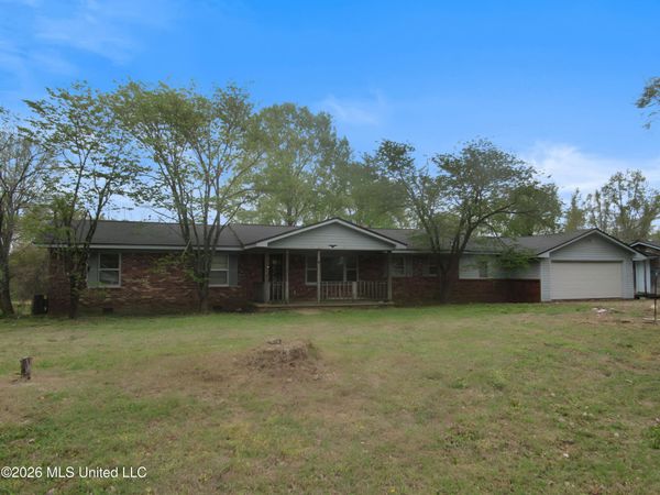 461 Cypress Corner Road, Senatobia, MS 38668