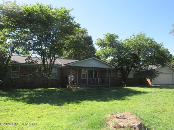 461 Cypress Corner Road, Senatobia, MS 38668