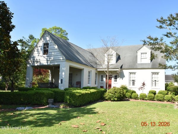 204 Grand Boulevard, Greenwood, MS 38930