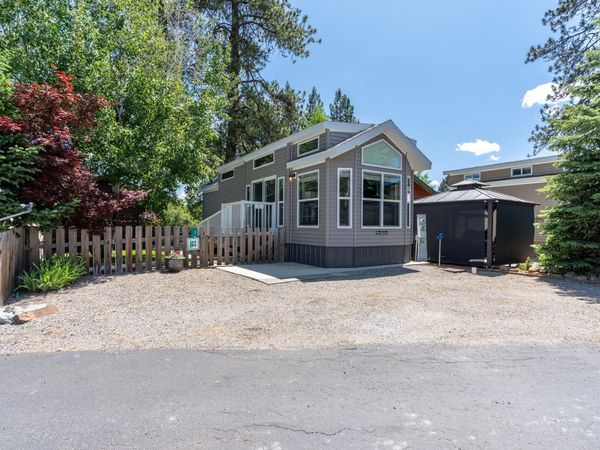 137 S TALL PINE Loop, Usk, WA 99180