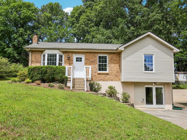 113 Diana Dr , Dickson, TN 37055