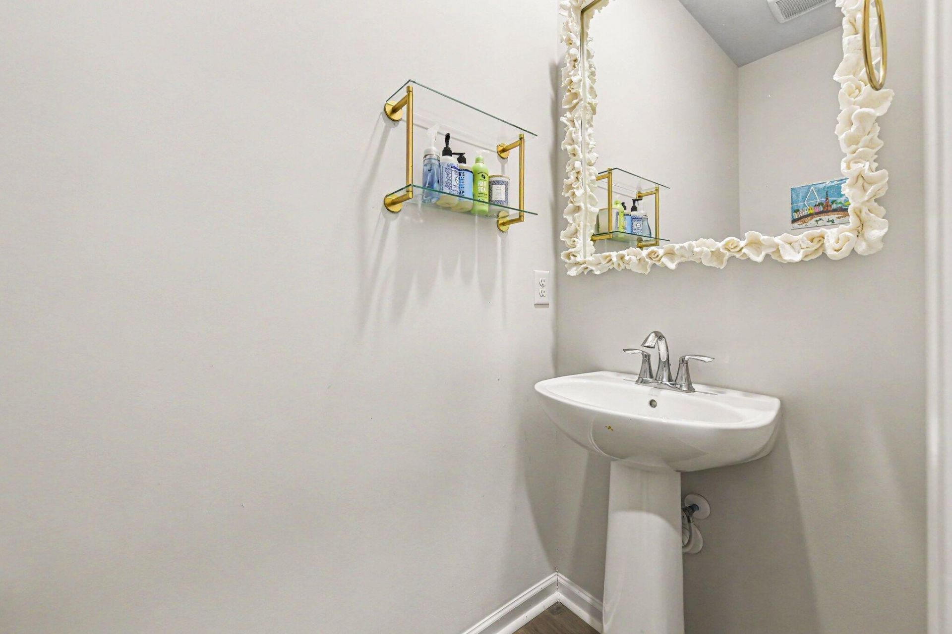 6028 Coral Berry Road Photo 9