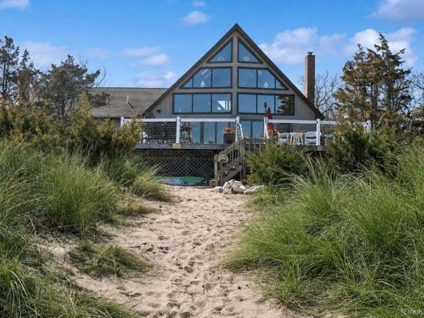 171 Harbor Beach Road, Mount Sinai, NY 11766