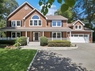11 Cobblestone Court Centerport, NY 11721