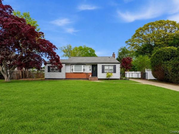 1413 Peters Boulevard, Bay Shore, NY 11706