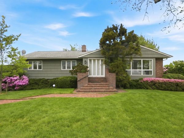 55 Hampton Oval , New Rochelle, NY 10805