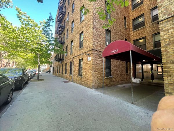 1922 McGraw Avenue , Unit 1H, Bronx, NY 10462