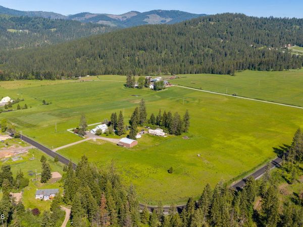 8541 W Carnie RD , Coeur d'Alene, ID 83814