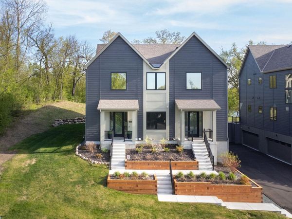 4725 Linden Cove Lane , Savage, MN 55378