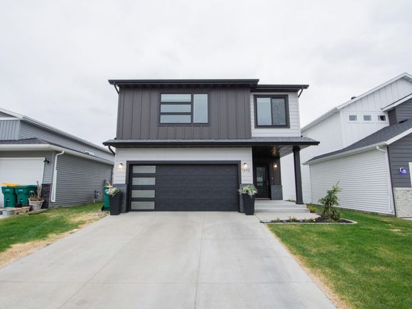 7892 Buckthorn Avenue, Horace, ND 58047