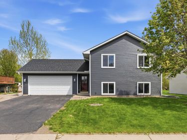 104 Century Lane, Silver Lake, MN 55381