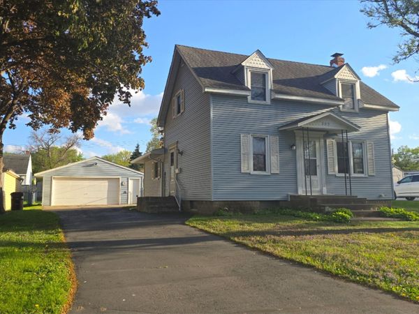 309 12th Street W, Hastings, MN 55033
