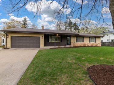 3009 W 100th Street, Bloomington, MN 55431
