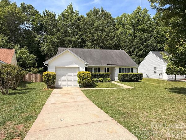 10553 Gold Pan Road , Charlotte, NC 28215