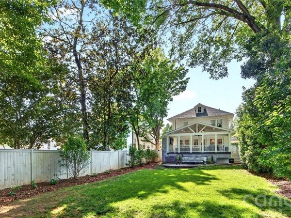 2127 Crescent Avenue , Charlotte, NC 28207