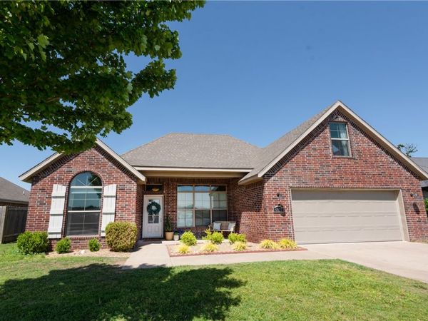 4022 Bridgeton Street , Springdale, AR 72762