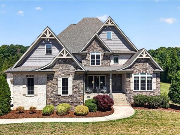 6634 Linville Ridge Drive , Oak Ridge, NC 27310