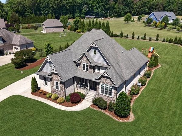 6634 Linville Ridge Drive, Oak Ridge, NC 27310