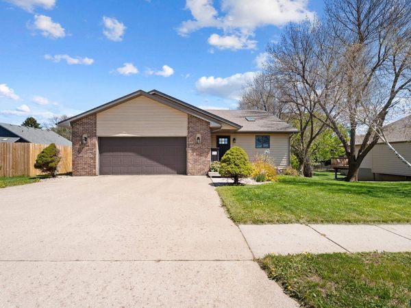 1204 N Clark Ave, Dell Rapids, SD 57022