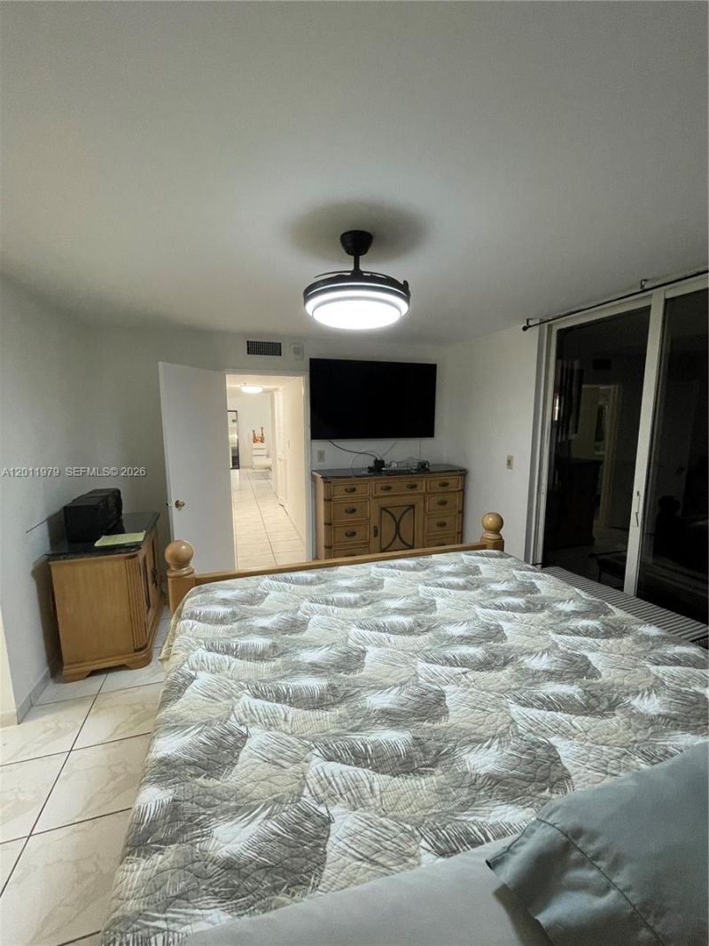 1621 Collins Ave, Unit 707, Miami Beach, FL 33139 Photo