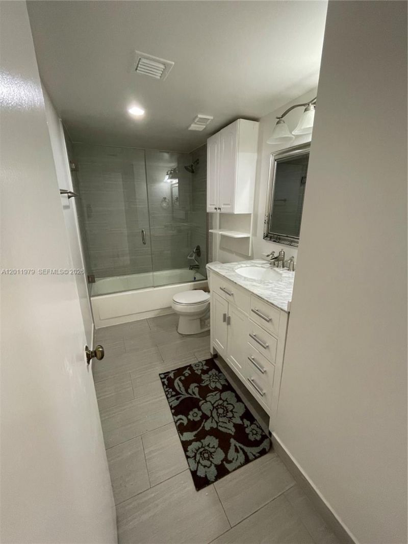 1621 Collins Ave, Unit 707, Miami Beach, FL 33139 Photo