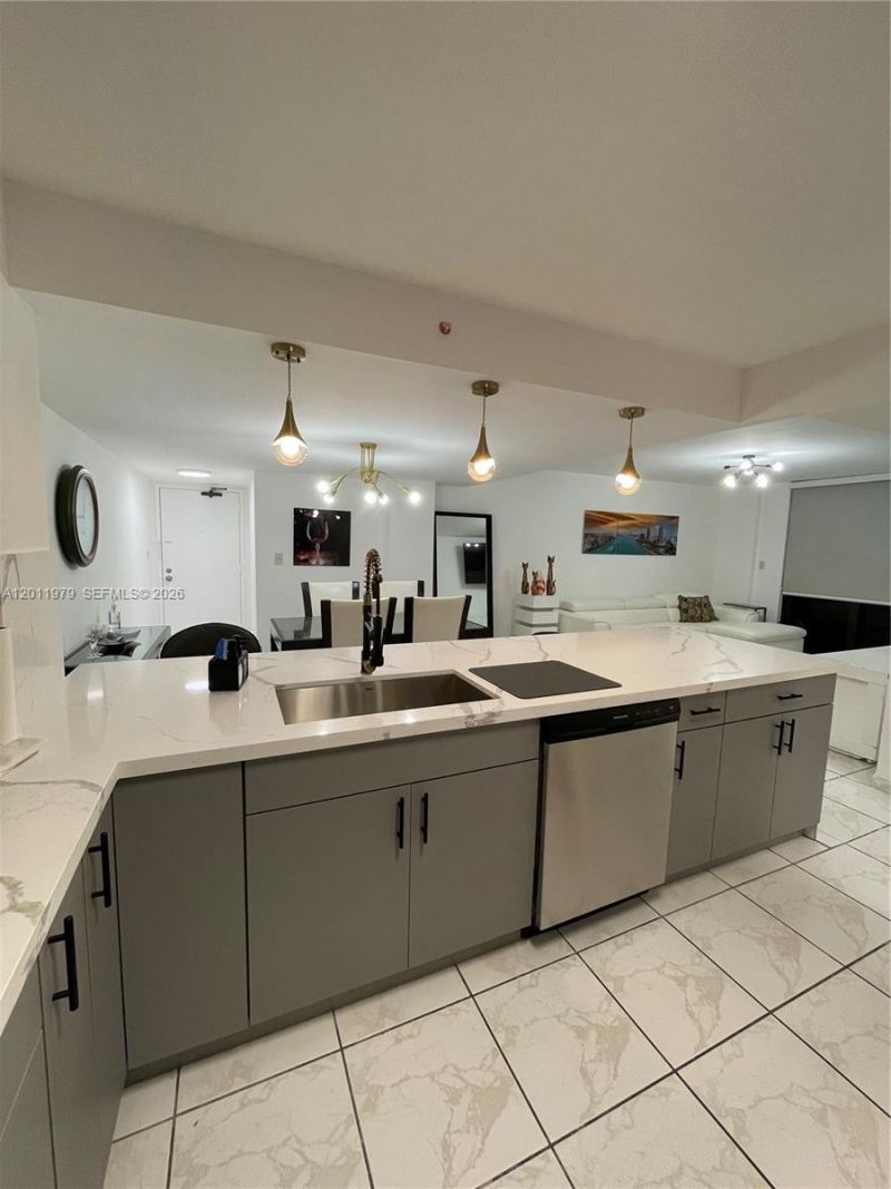 1621 Collins Ave, Unit 707, Miami Beach, FL 33139 Photo