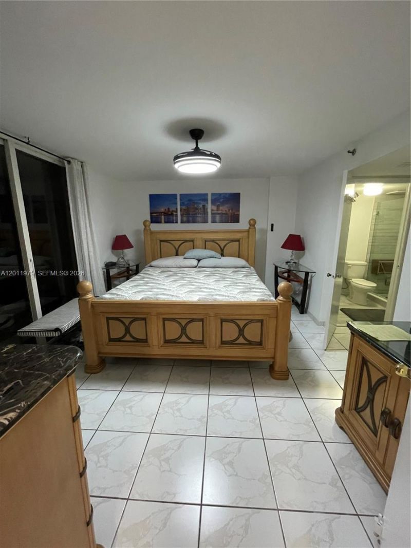 1621 Collins Ave, Unit 707, Miami Beach, FL 33139 Photo