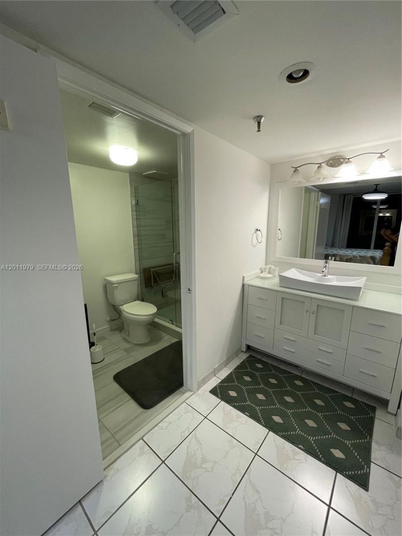 1621 Collins Ave, Unit 707, Miami Beach, FL 33139 Photo