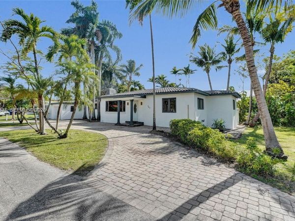 707 N 13 AVENUE , Hollywood, FL 33019