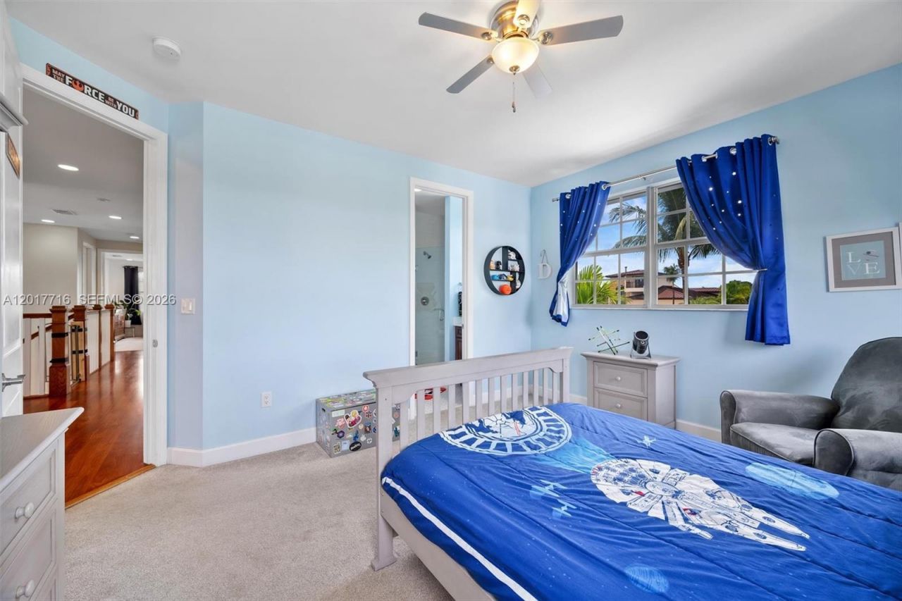 2310 Bayview Ln, North Miami, FL 33181 Photo