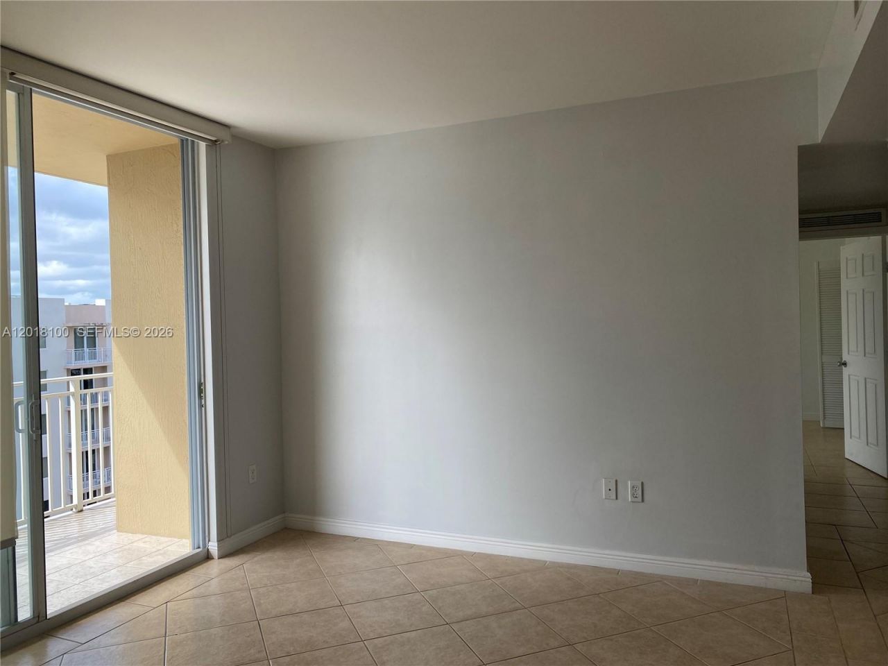 2425 SW 27th Ave , Unit 1008, Miami, FL 33145 Photo