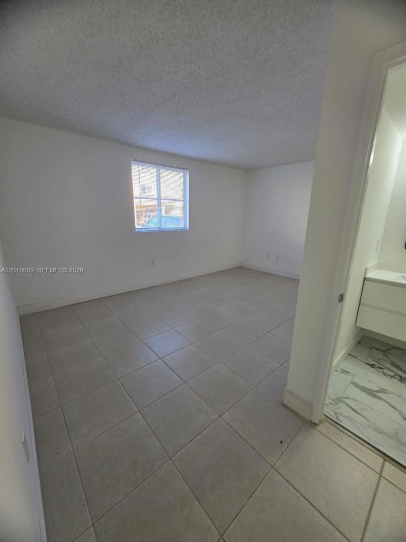 14961 SW 82nd Ln , Unit 21-104, Miami, FL 33193 Photo