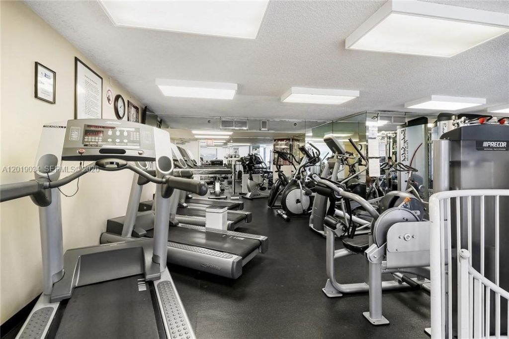 3530 Mystic Pointe Dr , Unit 1205, Aventura, FL 33180 Photo