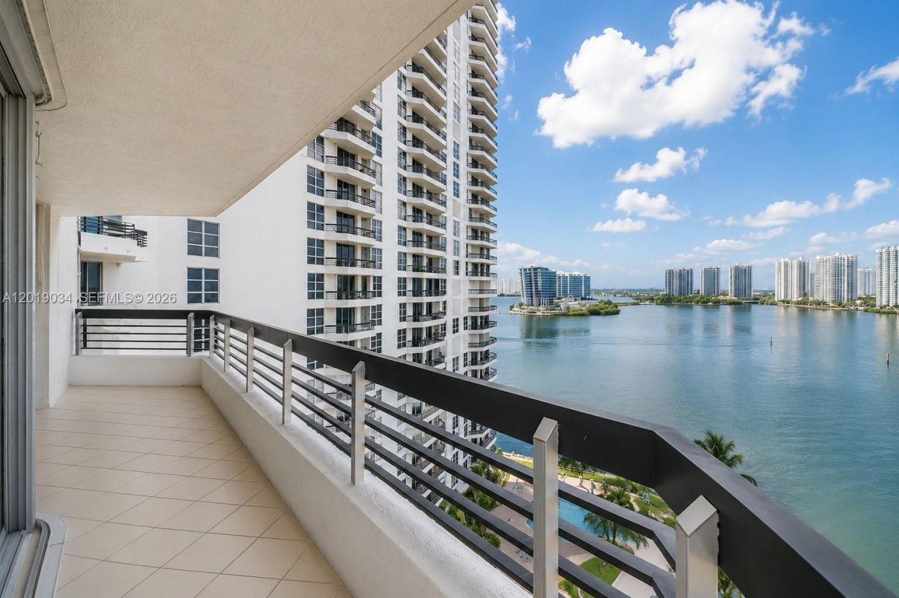 3530 Mystic Pointe Dr , Unit 1205, Aventura, FL 33180 Photo