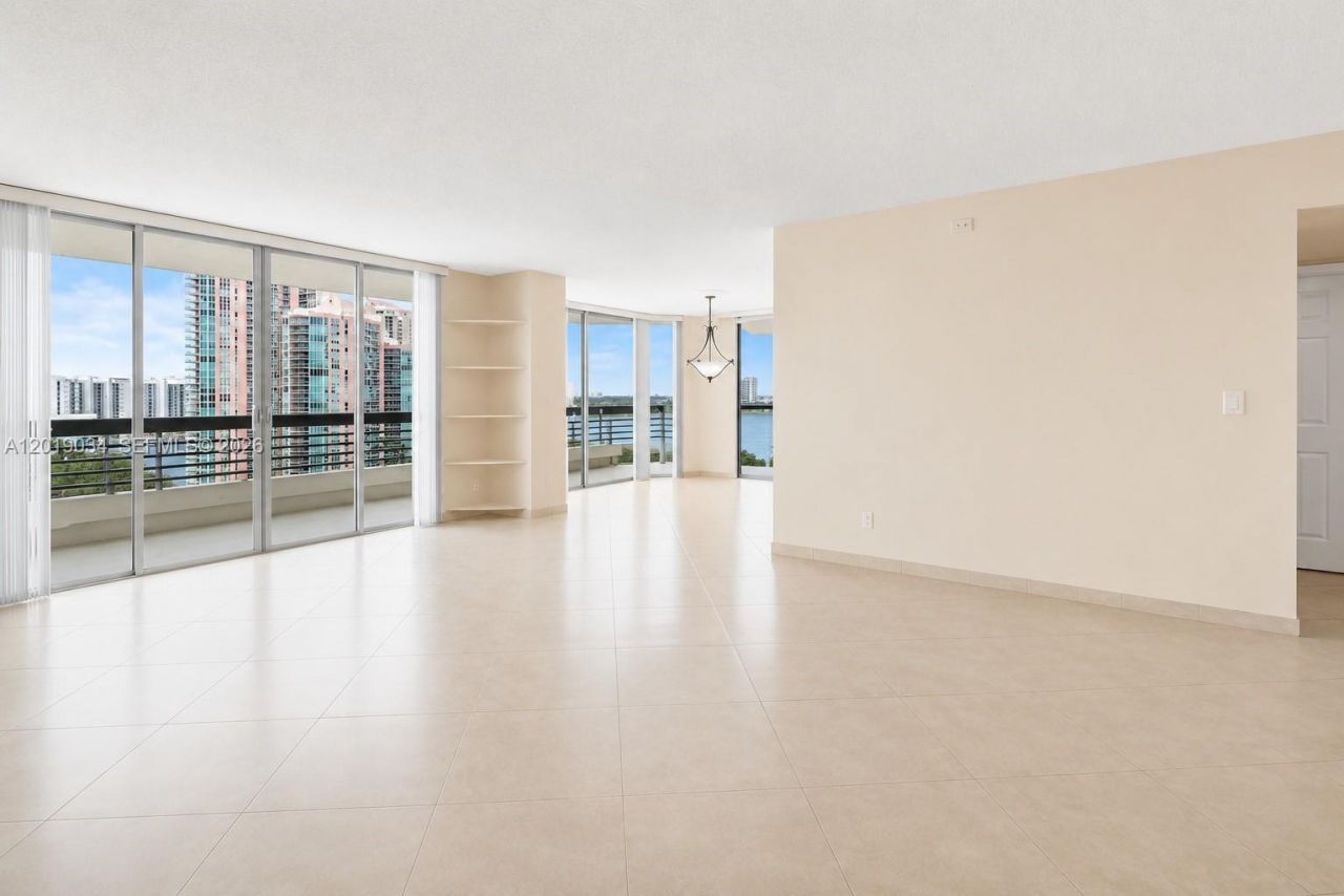 3530 Mystic Pointe Dr , Unit 1205, Aventura, FL 33180 Photo
