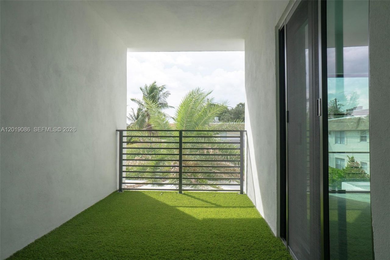 2511 Pierce St, Unit 6, Hollywood, FL 33020 Photo