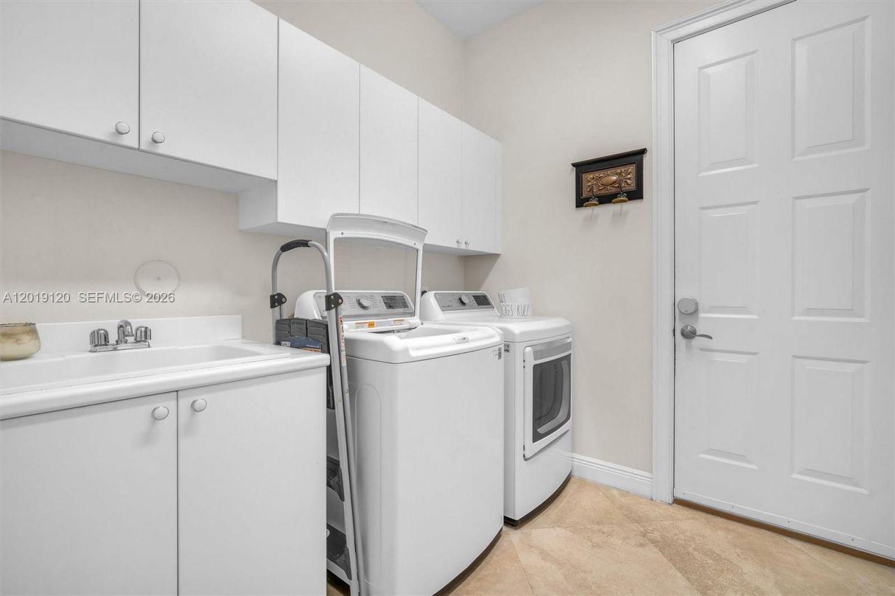 1480 Windjammer Way , Unit ., Hollywood, FL 33019 Photo