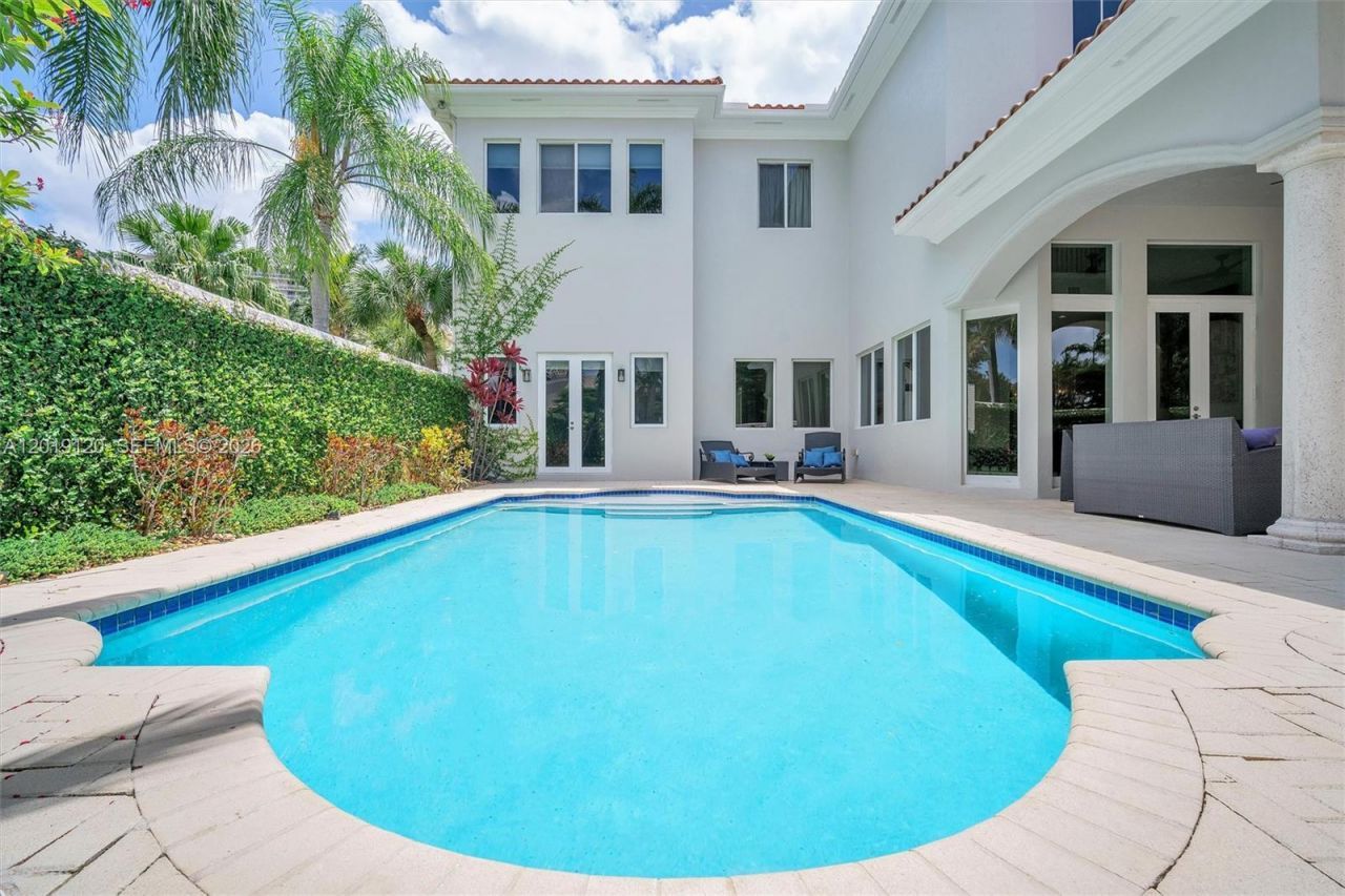 1480 Windjammer Way , Unit ., Hollywood, FL 33019 Photo