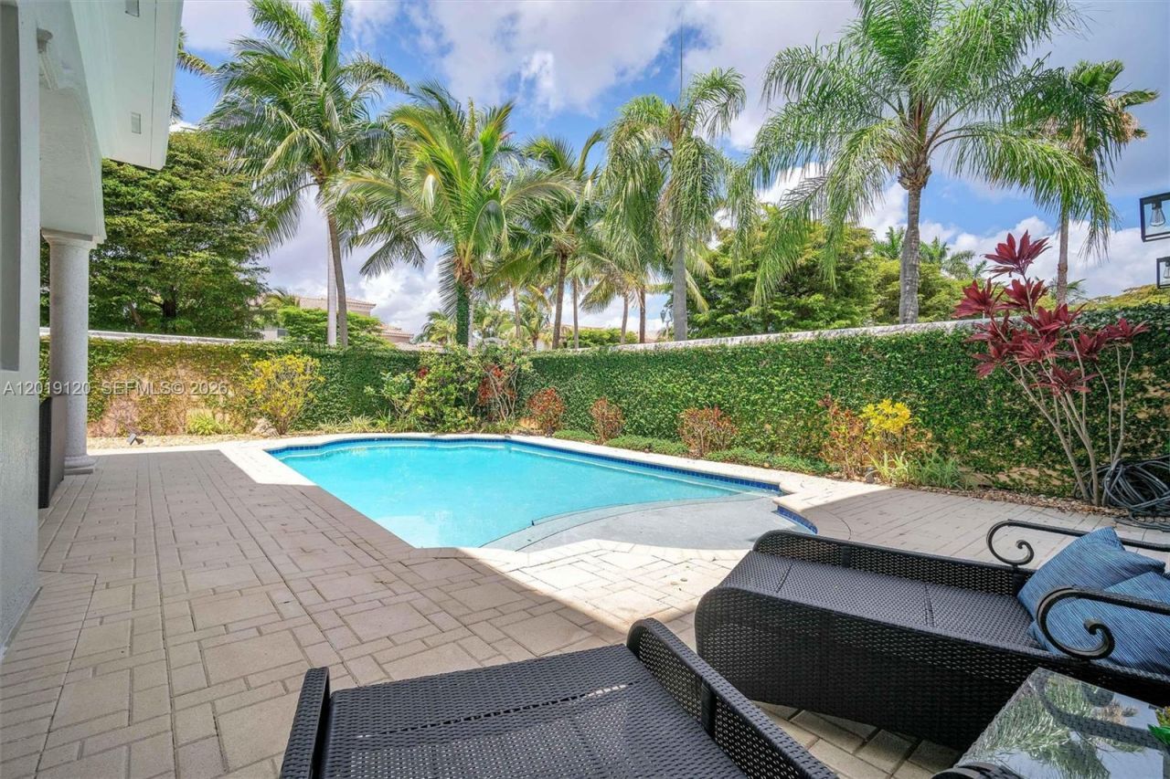 1480 Windjammer Way , Unit ., Hollywood, FL 33019 Photo
