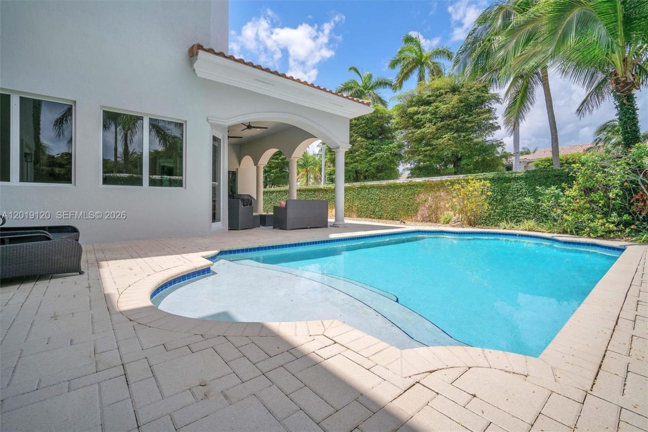 1480 Windjammer Way , Unit ., Hollywood, FL 33019 Photo