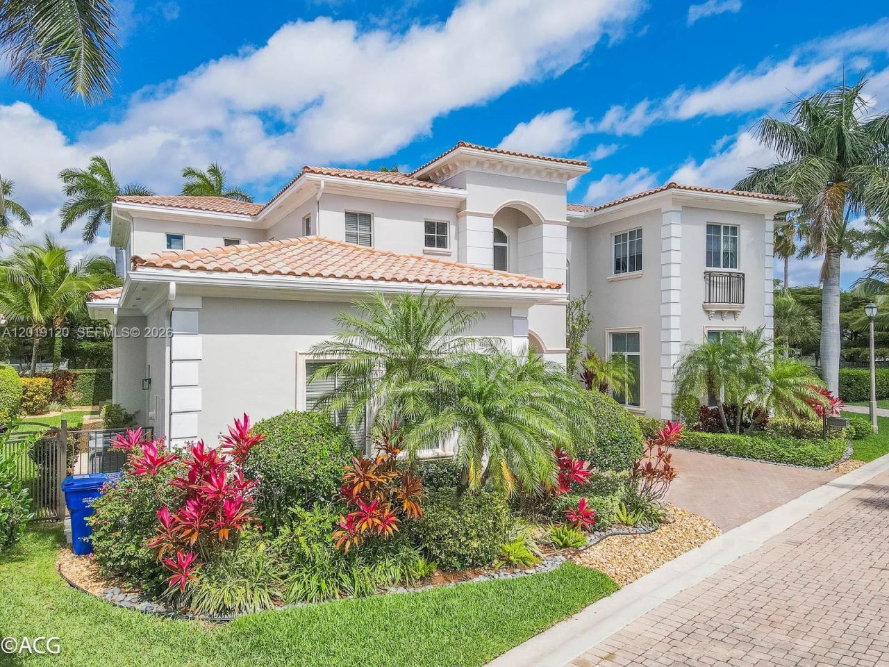 1480 Windjammer Way , Unit ., Hollywood, FL 33019 Photo