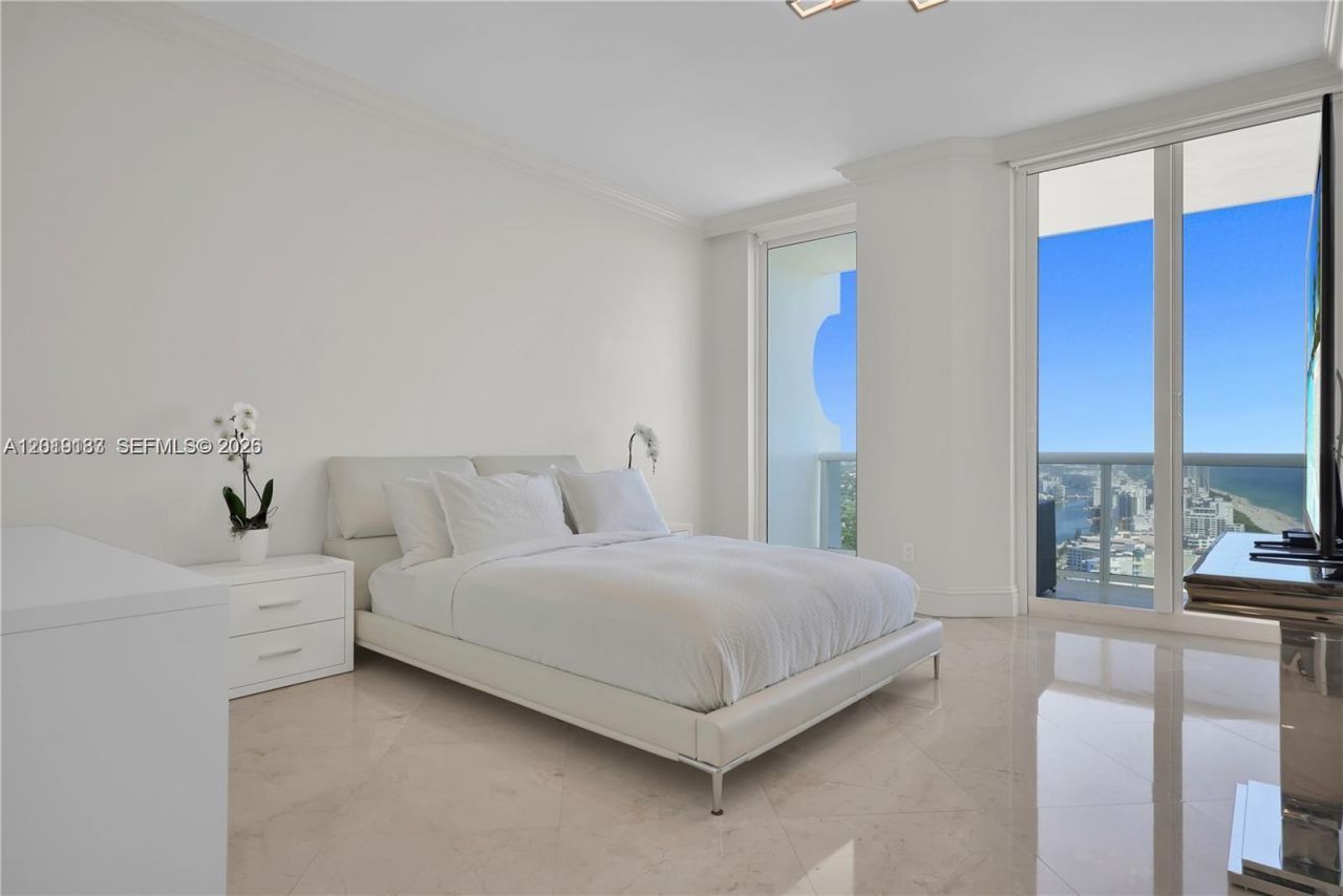 4779 Collins Ave , Unit PH 4301, Miami Beach, FL 33140 Photo