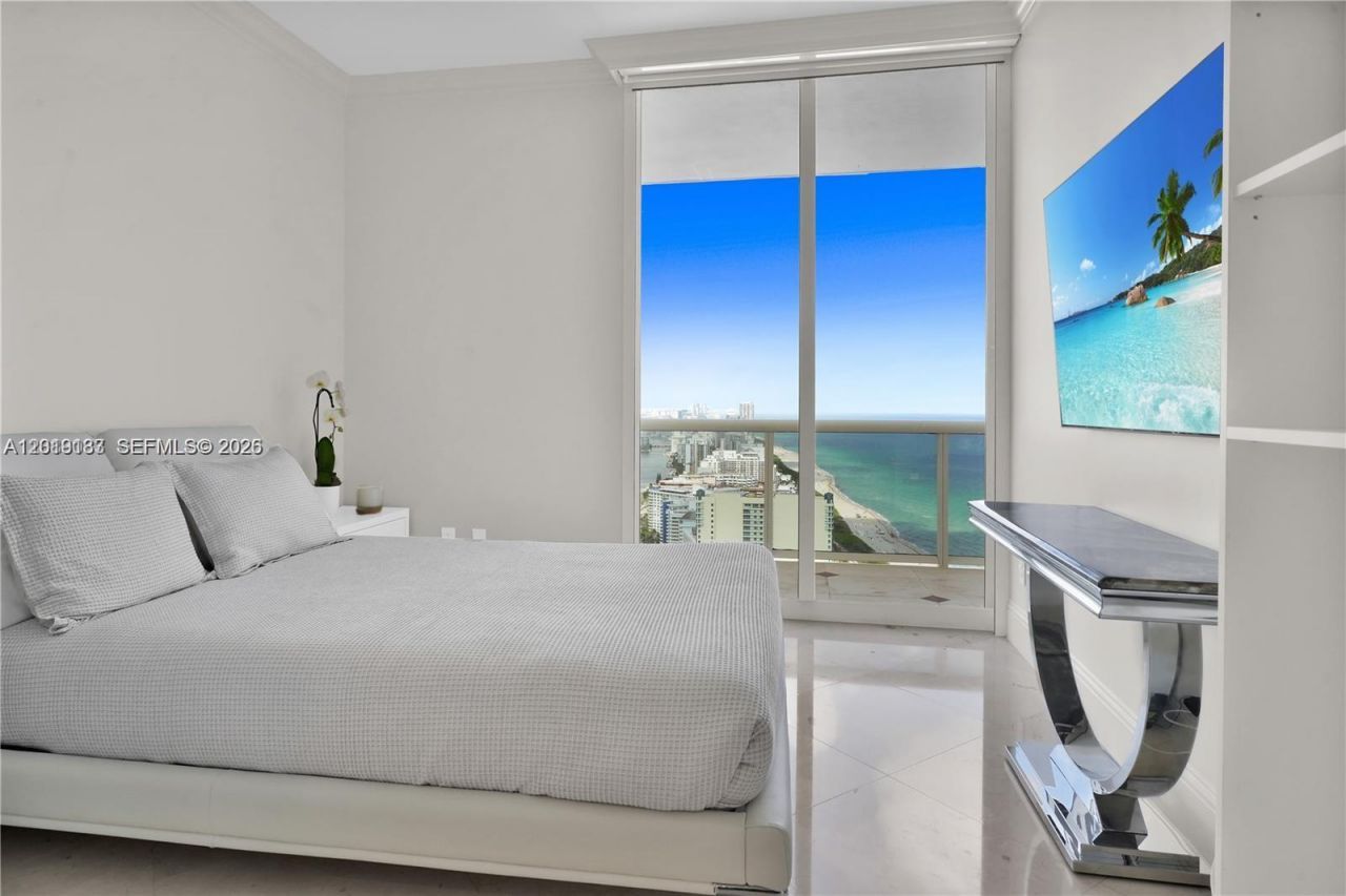 4779 Collins Ave , Unit PH 4301, Miami Beach, FL 33140 Photo