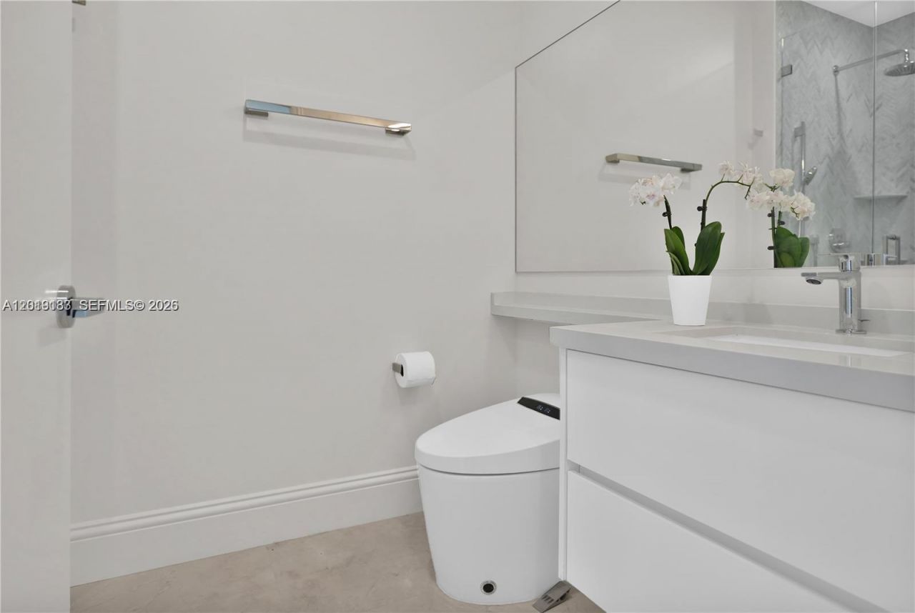 4779 Collins Ave , Unit PH 4301, Miami Beach, FL 33140 Photo