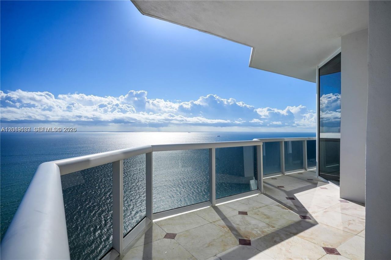 4779 Collins Ave , Unit PH 4301, Miami Beach, FL 33140 Photo