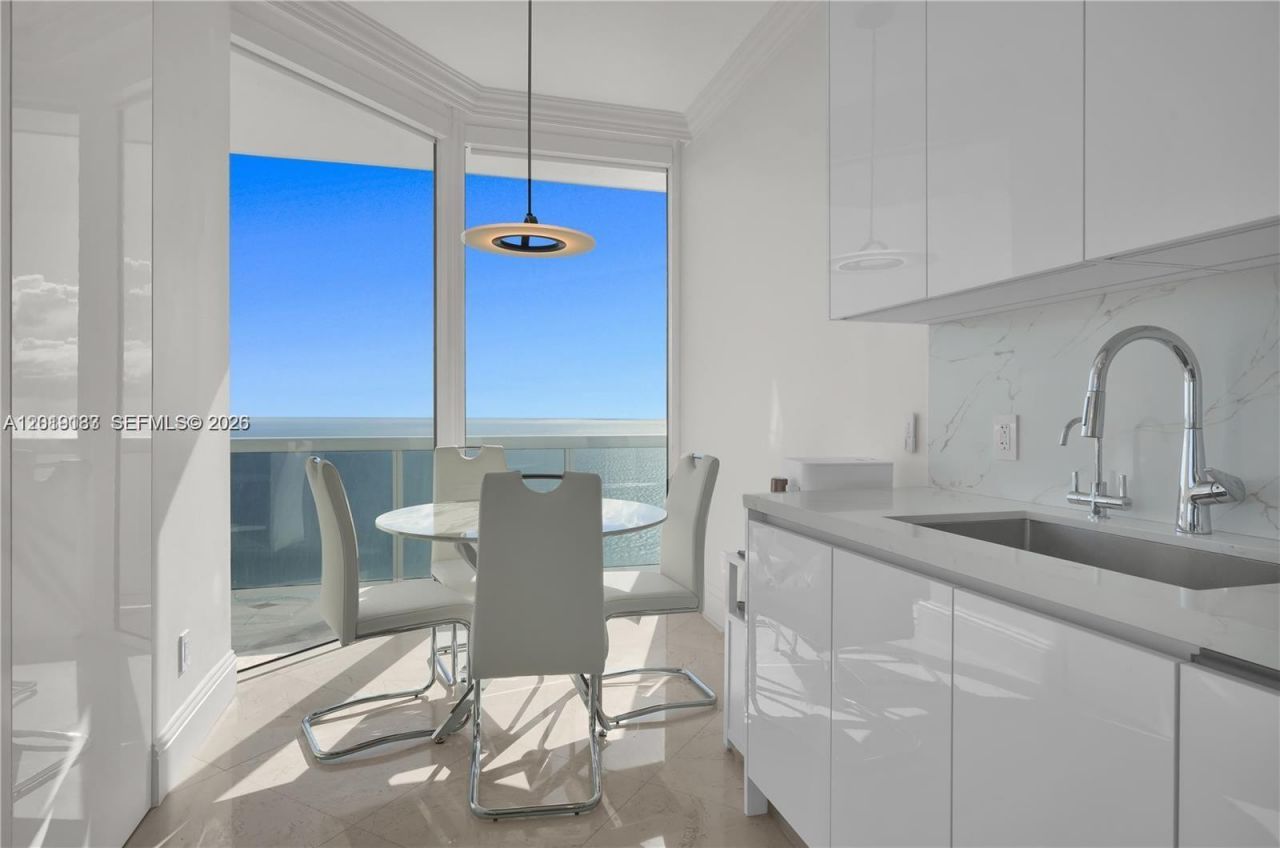 4779 Collins Ave , Unit PH 4301, Miami Beach, FL 33140 Photo