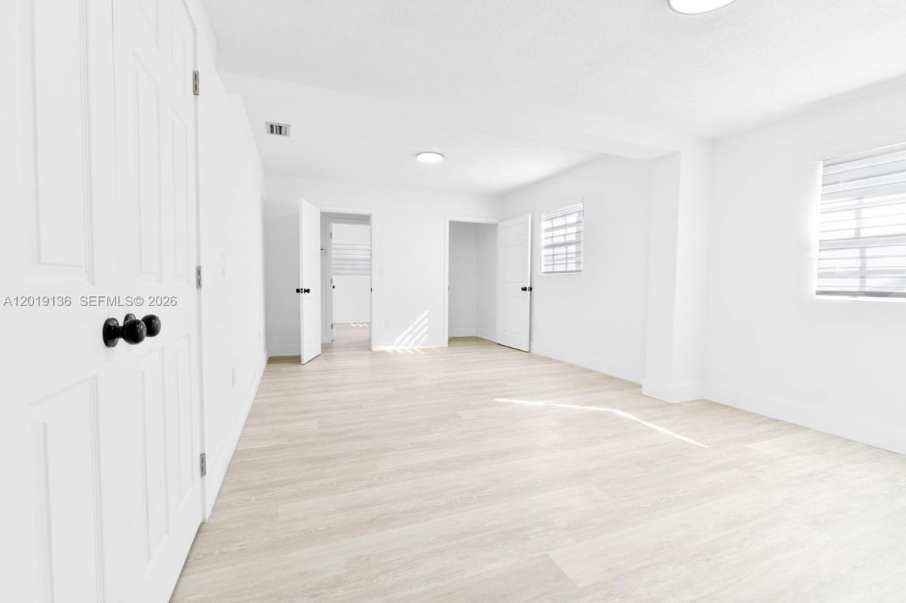 Please Call For Address, Hialeah, FL 33015 Photo