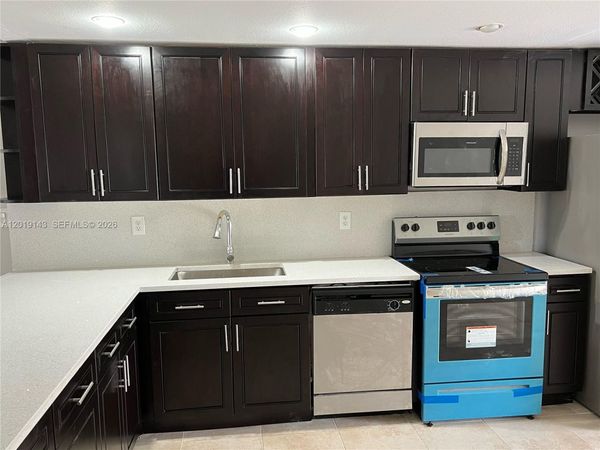 4802 Gladiator Cir , Green Acres, FL 33463