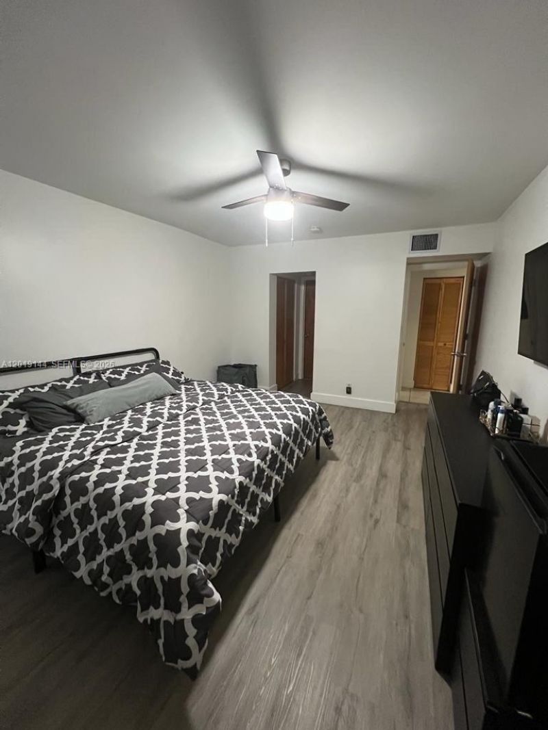 18051 NW 68th Ave, Unit K103, Hialeah, FL 33015 Photo