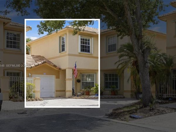 724 NW 170th Ter, Pembroke Pines, FL 33028